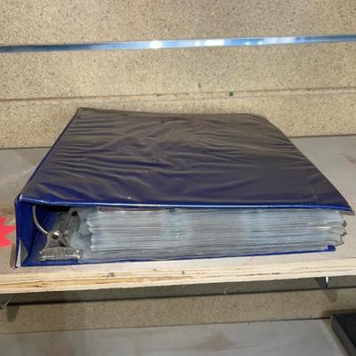 G151-Trading Card Binder