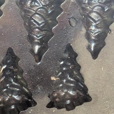 Vintage ROWOCO Cast Iron Christmas Tree Muffin Pan