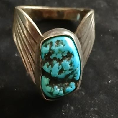 Sterling Silver Turquoise Native ring with unique band