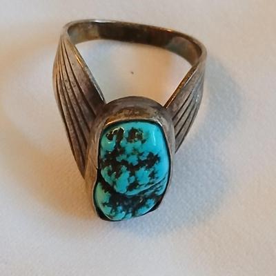 Sterling Silver Turquoise Native ring with unique band