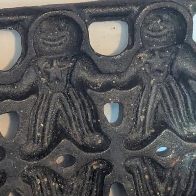 Vintage Cast Iron Uncle Sam Gingerbread Man Muffin Pan