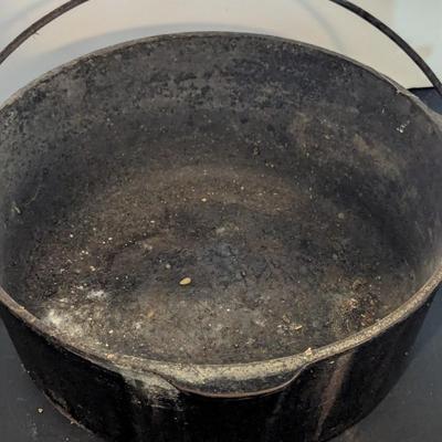 Cast Iron Griswold Pot With Lid