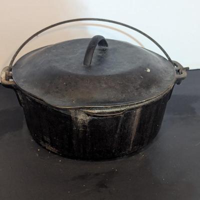 Cast Iron Griswold Pot With Lid