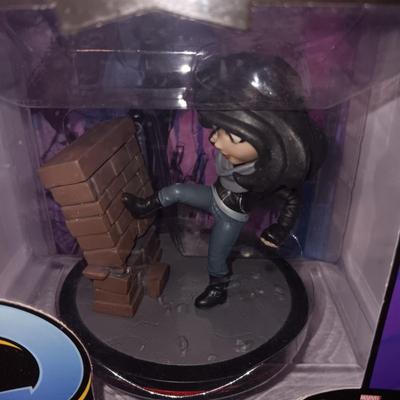 QFig ACTION FIGURE "JESSICA JONES" & "LARA CROFT" 20 YEARS OF AN ICON