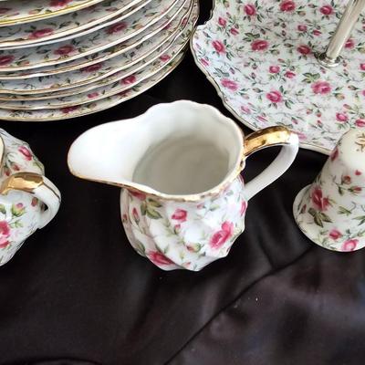 Vintage George Z. Lefton Hand Painted "Rose Chintz 658R" Dinnerware set - Made in Japan - 1949 to 1955