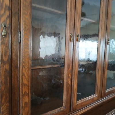 Beautiful Ethan Allen Royal Charter China Hutch and Base