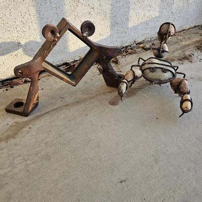 Yard & Garden art Metal Rustic wide mouth frog with unique Rock and metal made Scorpion