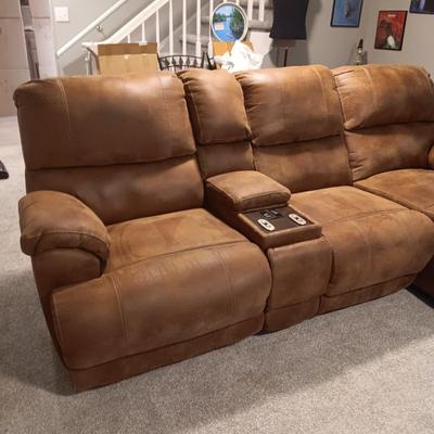 LIKE NEW FRANKLIN QUALITY POWER DOUBLE RECLINERS & CHAISE LOUNGE WITH MASSAGE