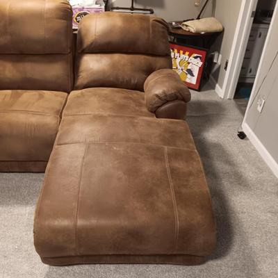 LIKE NEW FRANKLIN QUALITY POWER DOUBLE RECLINERS & CHAISE LOUNGE WITH MASSAGE
