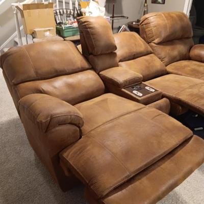 LIKE NEW FRANKLIN QUALITY POWER DOUBLE RECLINERS & CHAISE LOUNGE WITH MASSAGE