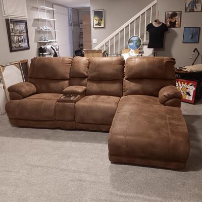 LIKE NEW FRANKLIN QUALITY POWER DOUBLE RECLINERS & CHAISE LOUNGE WITH MASSAGE