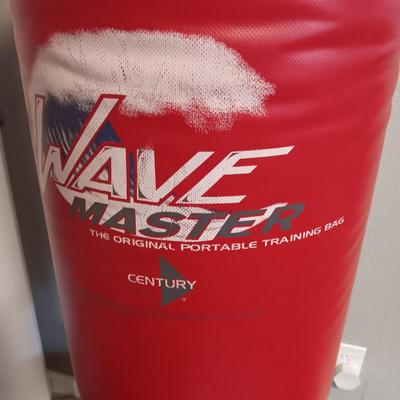 CENTURY WAVE MASTER PORTABLE TRAINING BAG WITH GLOVES