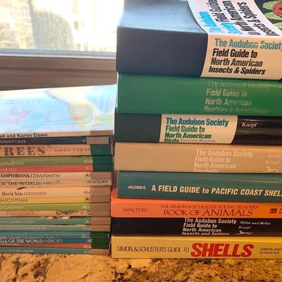 Large Lot - Nature Guides & ID References