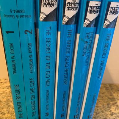 Clean Hardy Boys Mystery Hardbacks - Includes First 3 Stories +++