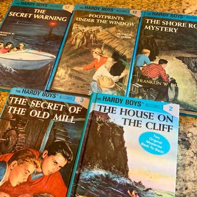 Clean Hardy Boys Mystery Hardbacks - Includes First 3 Stories +++