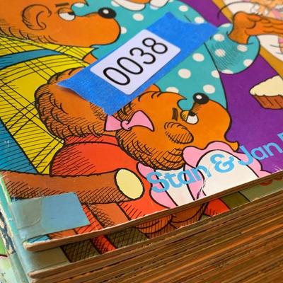 Huge BernstainBears Book Set