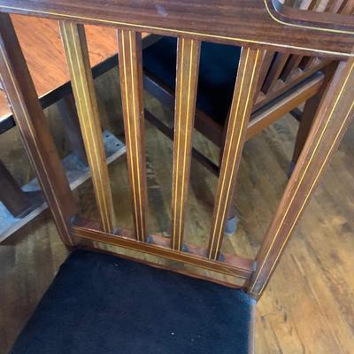 Mahogany Dining Table w/ 6 Chairs / 2 Leaves