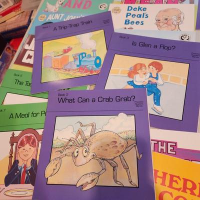Large Lot Of Phonics Practice Reader Books Very Good Condition