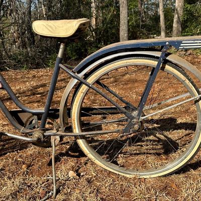 Lot of 3 Vintage Bikes including a Raleigh Grand Prix & Horizon!