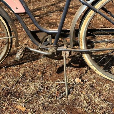 Lot of 3 Vintage Bikes including a Raleigh Grand Prix & Horizon!