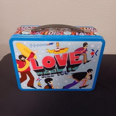 THE BEATLES, "YELLOW SUBMARINE ALL YOU NEED IS LOVE" LUNCH BOX