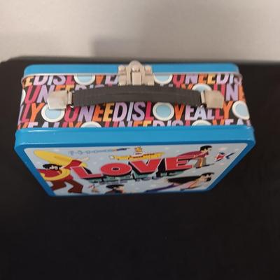 THE BEATLES, "YELLOW SUBMARINE ALL YOU NEED IS LOVE" LUNCH BOX
