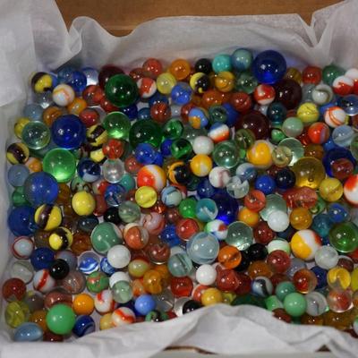 LOT OF VINTAGE MARBLES FIVE POUNDS! UNSORTED OVER 100