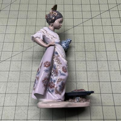 Lladro "Making Paella" Porcelain Figurine