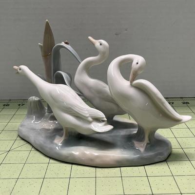 Lladro "Geese Group" Porcelain Figurine