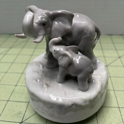 Otagiri Elephant Family Music Box