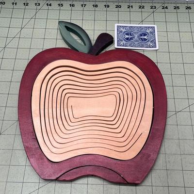 Collapsable Wooden Apple Basket & Trivet