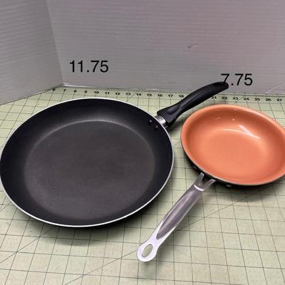 2 Cooking Pans
