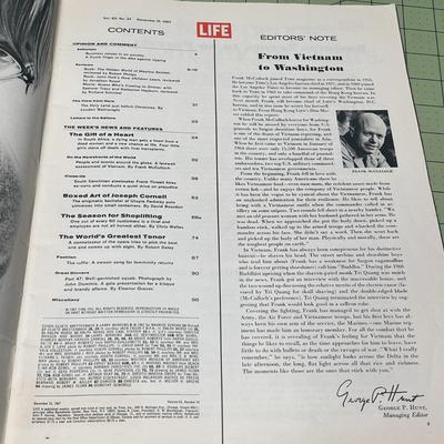 LIFE Magazine - Vintage January 5, 1968 & December 15, 1967