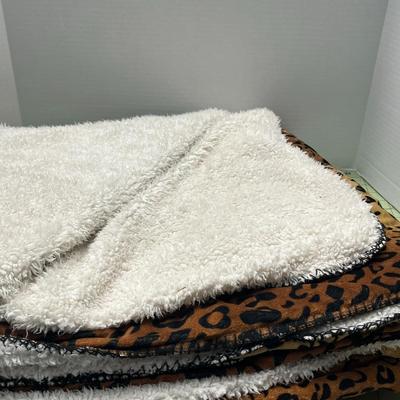 King Size Leopard Blanket