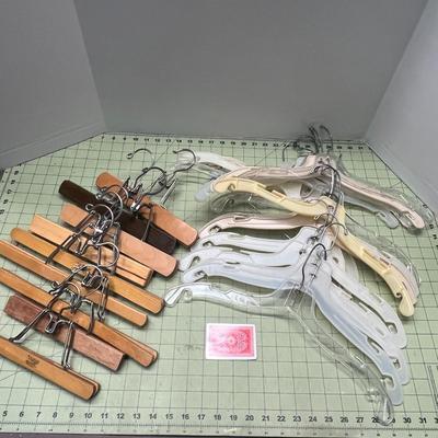 Plastic & Wood Hanger Bundle