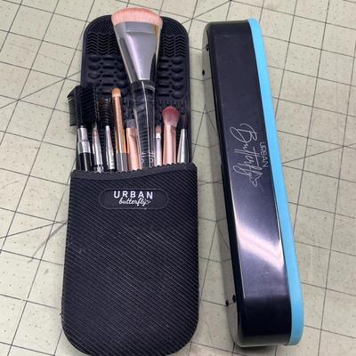 MakeUp Brushes & Hempz