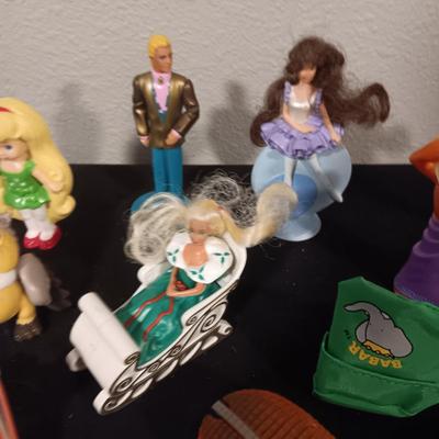 MCDONALDS HAPPY MEAL TOYS AND MANY VIEW MASTER SLIDES