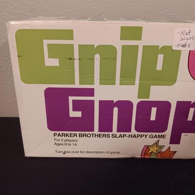 VINTAGE GAME "GNIP GNOP"