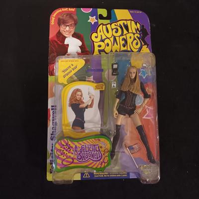 NEW AUSTIN POWERS "VANESSA KENSINGTON" & "FELICITY SHAGWELL"