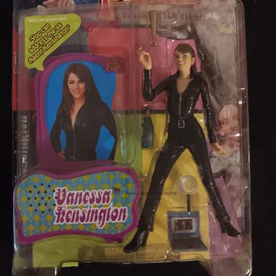 NEW AUSTIN POWERS "VANESSA KENSINGTON" & "FELICITY SHAGWELL"