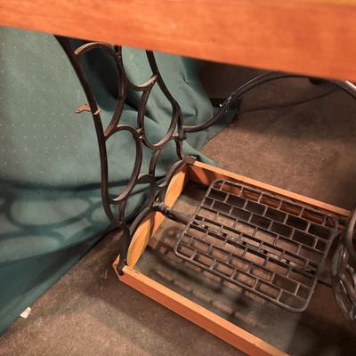 Beautiful Table with Sewing Machine Bottom