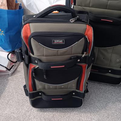 VERY NICE 3 PIECE "LUCAS" LUGGAGE SET ON 2 WHEELS