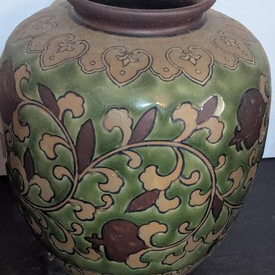 Vintage Ceramic Pots & Pitchers