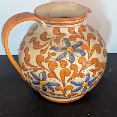 Vintage Ceramic Pots & Pitchers