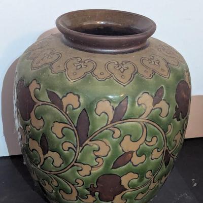Vintage Ceramic Pots & Pitchers