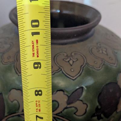Vintage Ceramic Pots & Pitchers