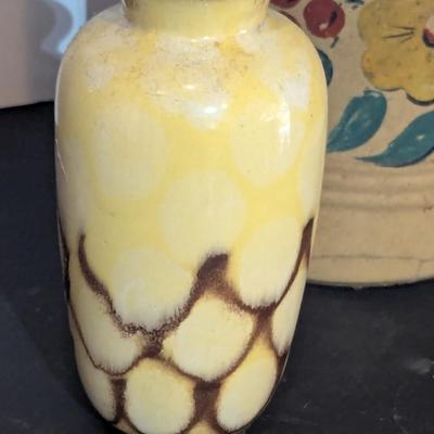 Vintage Ceramic Pots & Pitchers