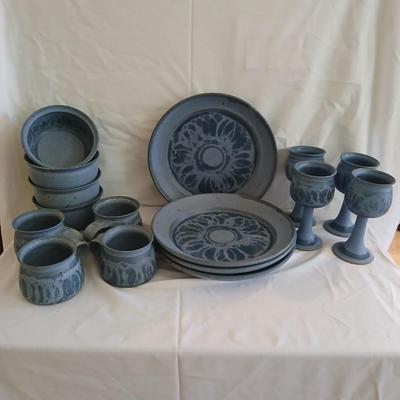 Handmade Signed Pottery Dinnerware set - Plates - Bowls - Goblets -Mugs, 16-piece set (2 of 2)