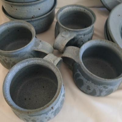 Handmade Signed Pottery Dinnerware set - Plates - Bowls - Goblets -Mugs, 16-piece set (2 of 2)