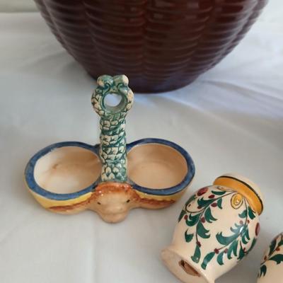 Lot Of 3 Vintage Watt Brown Nesting Mixing Bowls Oven Ware Basket Weave Pattern with Vintage Venetian Salt and Pepper Shakers Japan